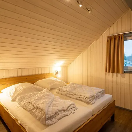 Schwan 307 Ferienhaus *